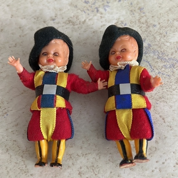 Vintage Celluloid Blinking Eyes Roma Guard Dolls Vatican - Picture 4 of 5